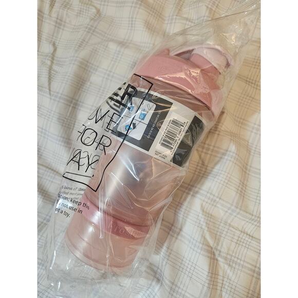 NWT BlenderBottle 22oz ProStak Shaker Bottle with Pill Organizer, Rose Pink - Picture 3 of 12